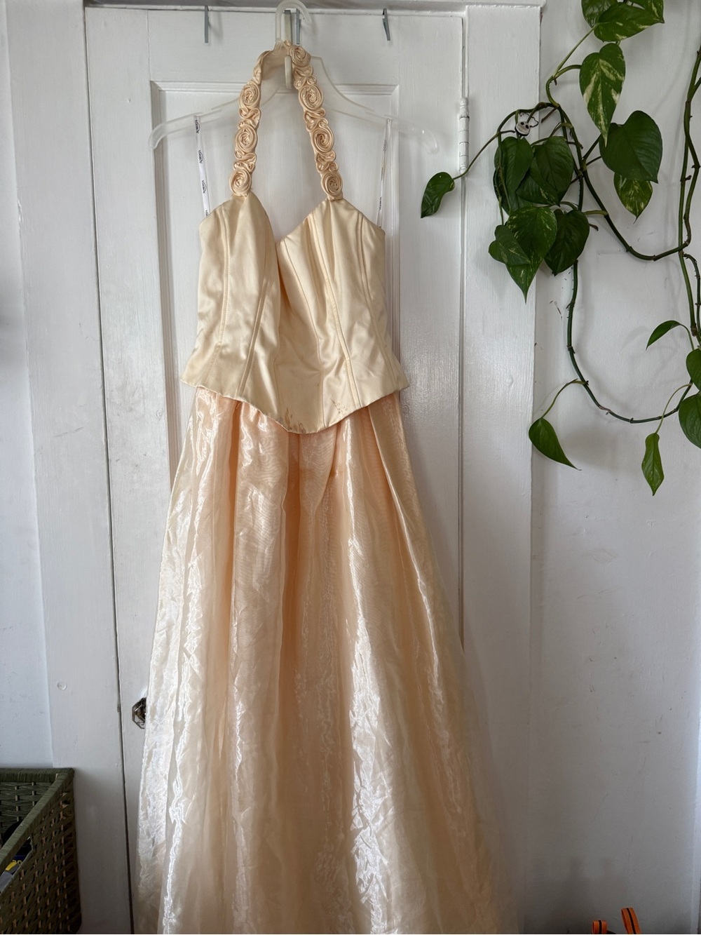 Roberta Bridal Cream Halter Rosette Bodice Formal Dress size 13/14